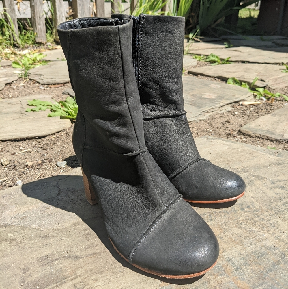 Oobash Leather Boots